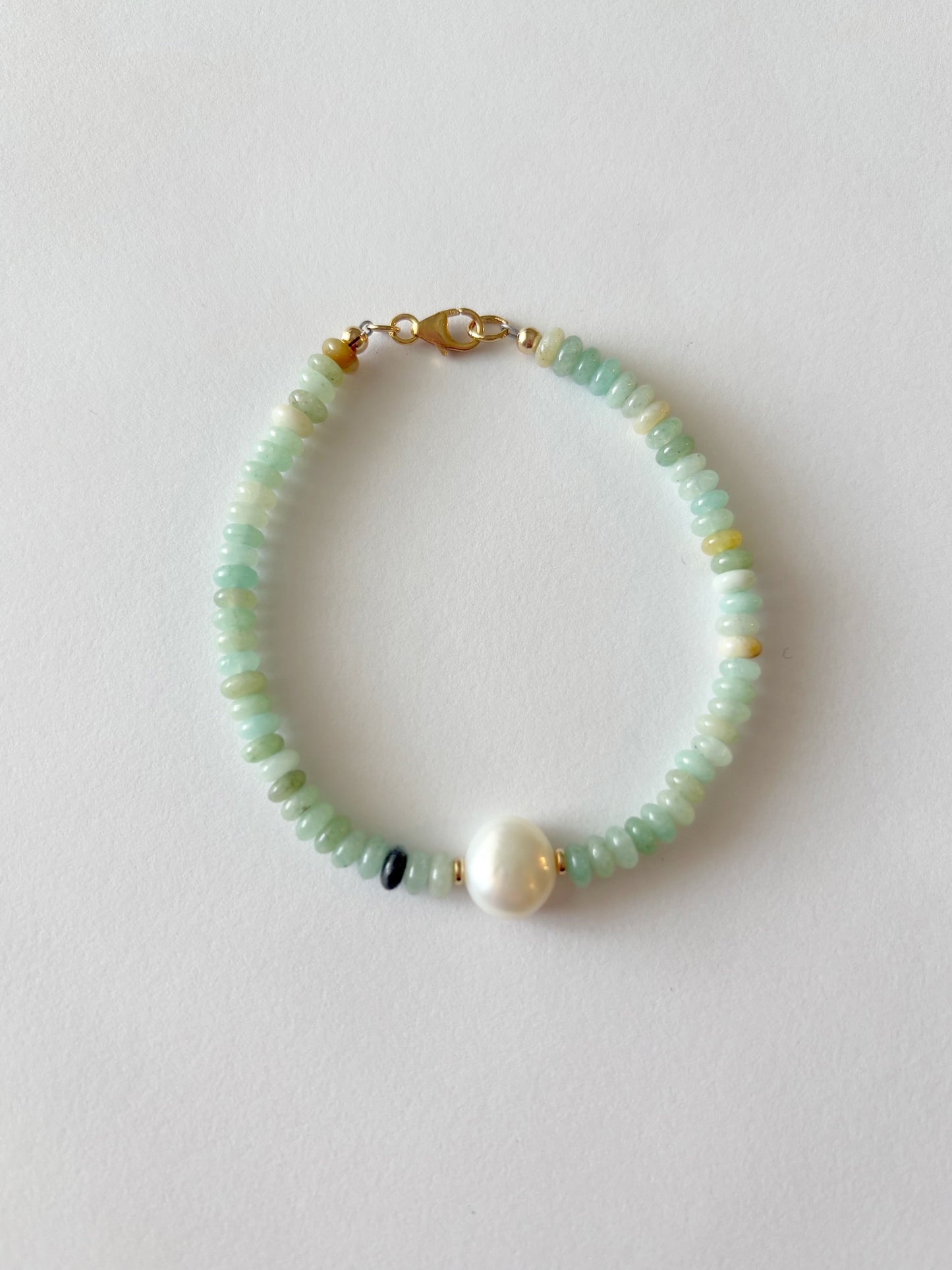 Amazonite and Pearl Bracelet with light green beads and a single white pearl