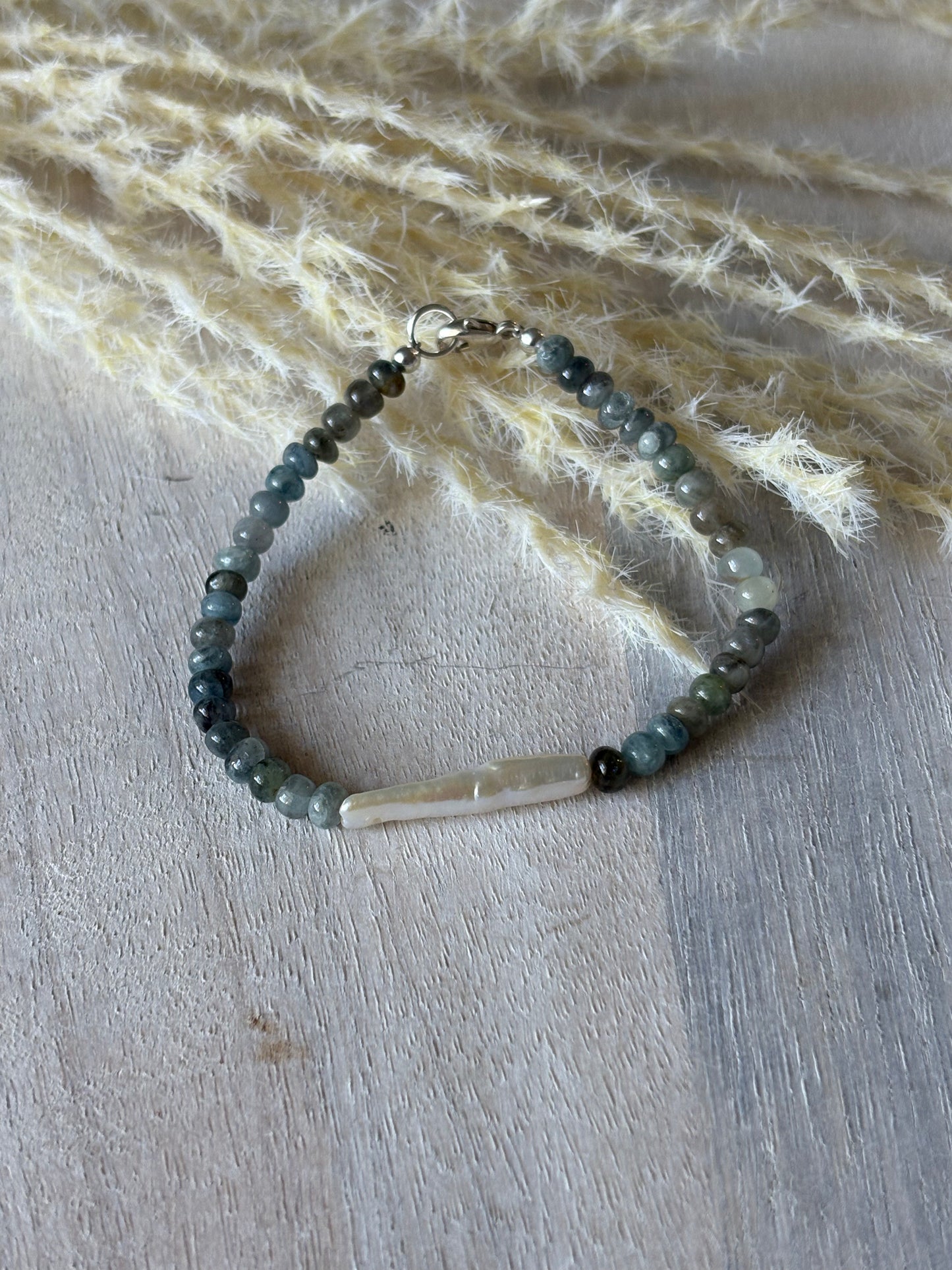 Beryl Pearl Bracelet