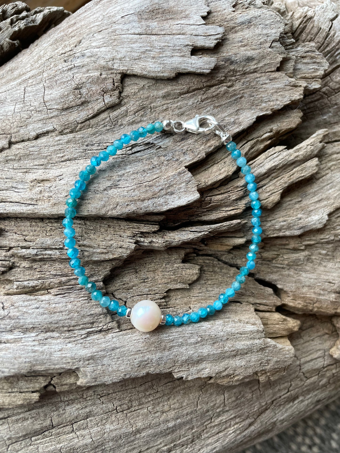 Apatite and Round Pearl Bracelet
