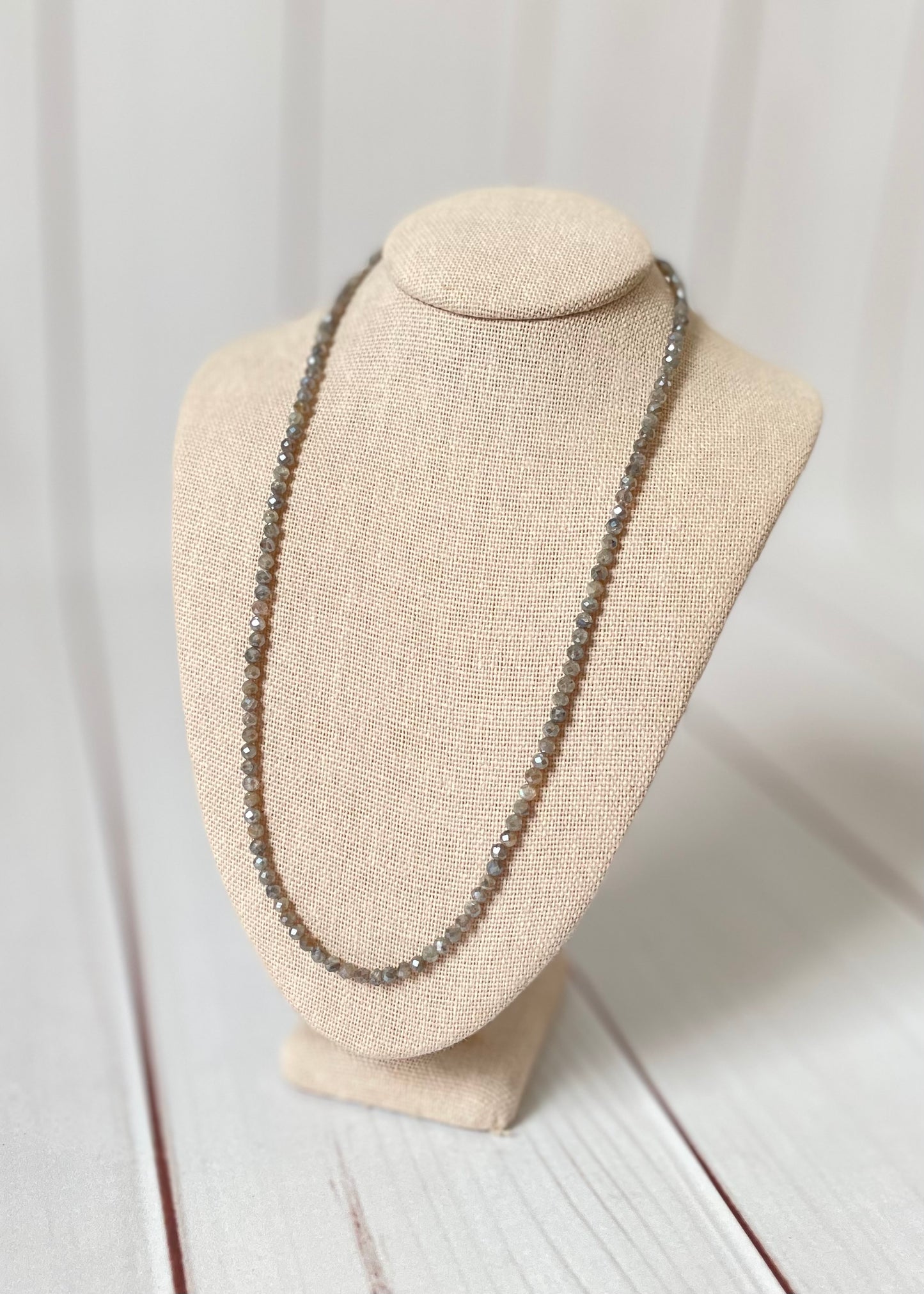 Simple Flashy Labradorite Necklace 14"