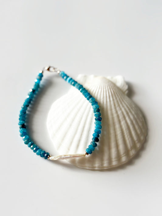 Apatite and Biwi Pearl Bracelet