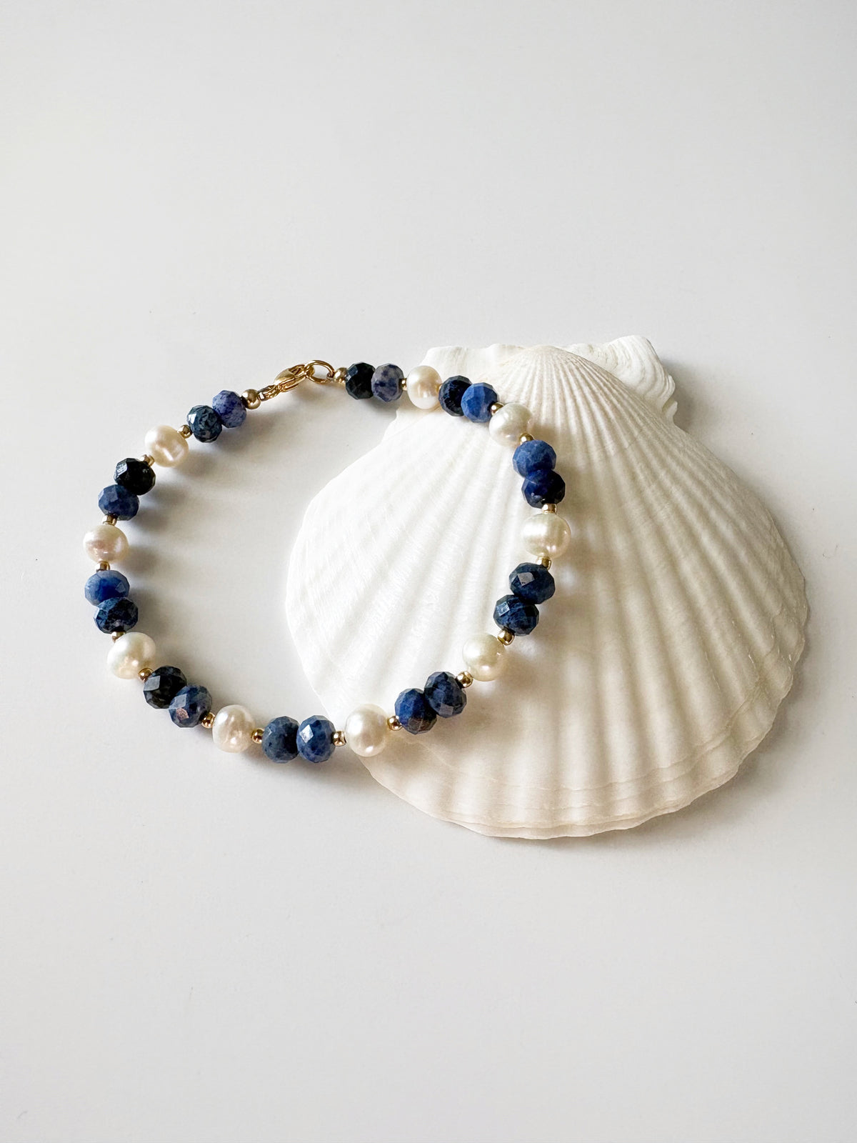 Dumortierite and Pearl Bracelet