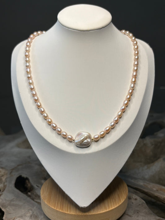 Mauve Pearl Necklace