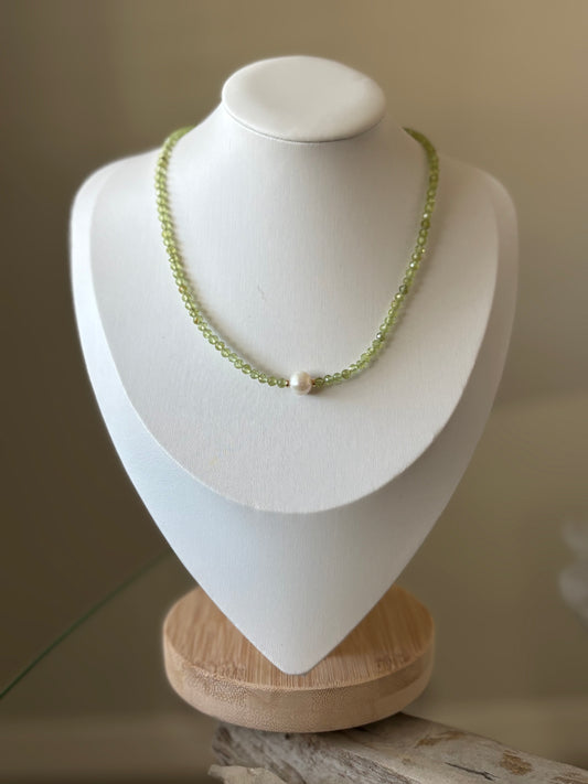 Peridot Pearl Necklace