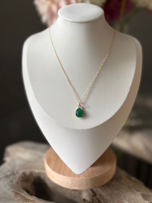 14" Green Onyx Gold Necklace