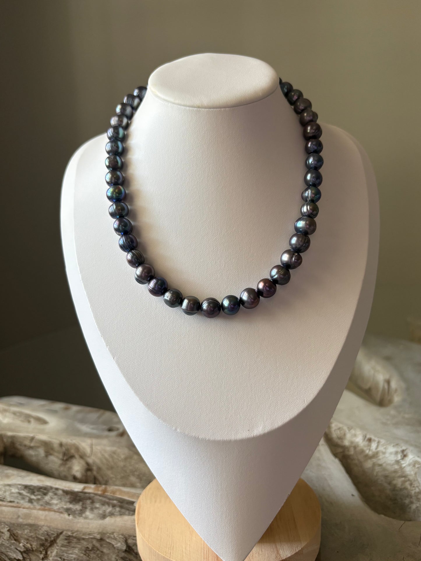 Peacock Pearl Necklace