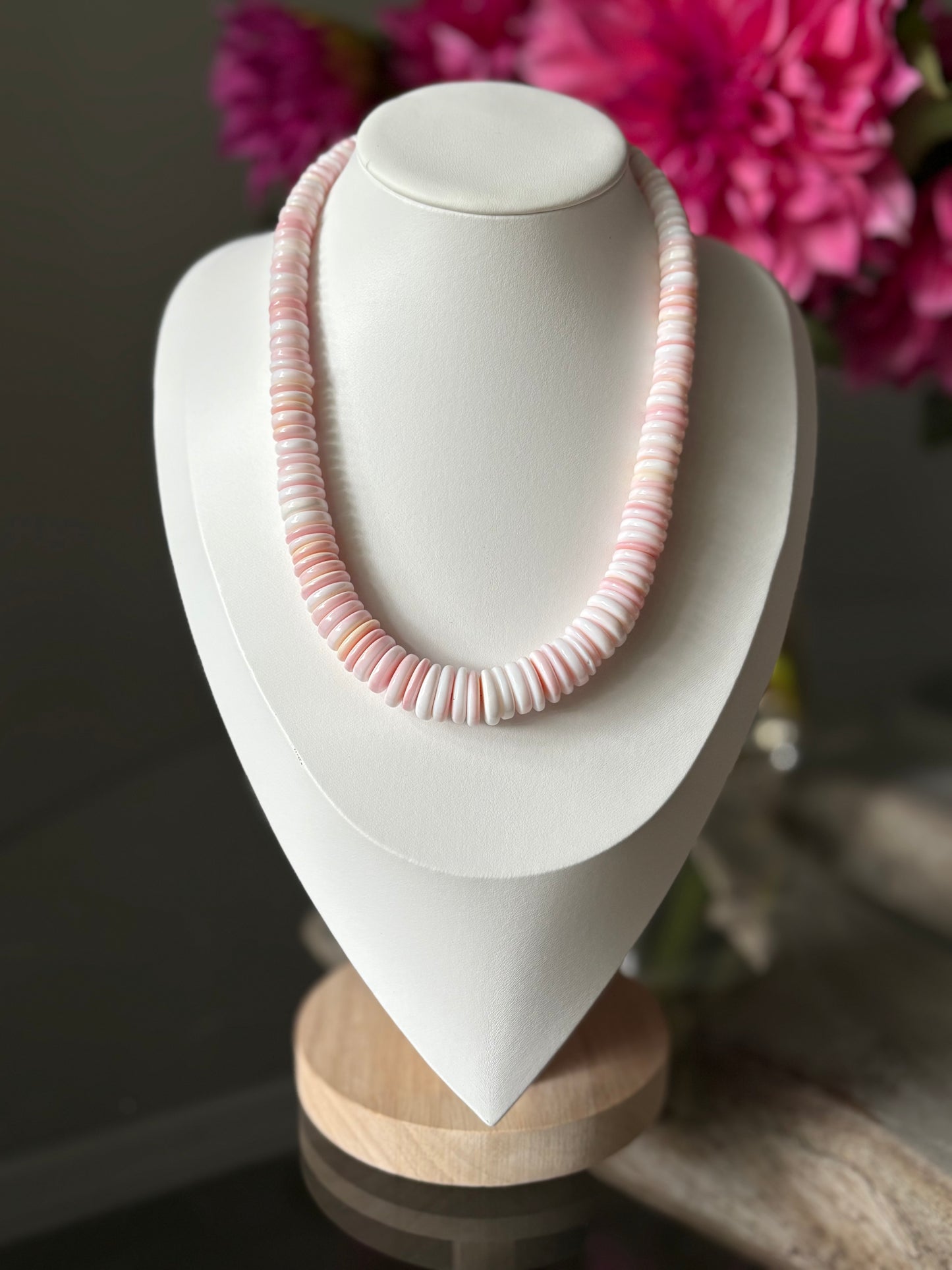 Graduated Conch Shell Necklace