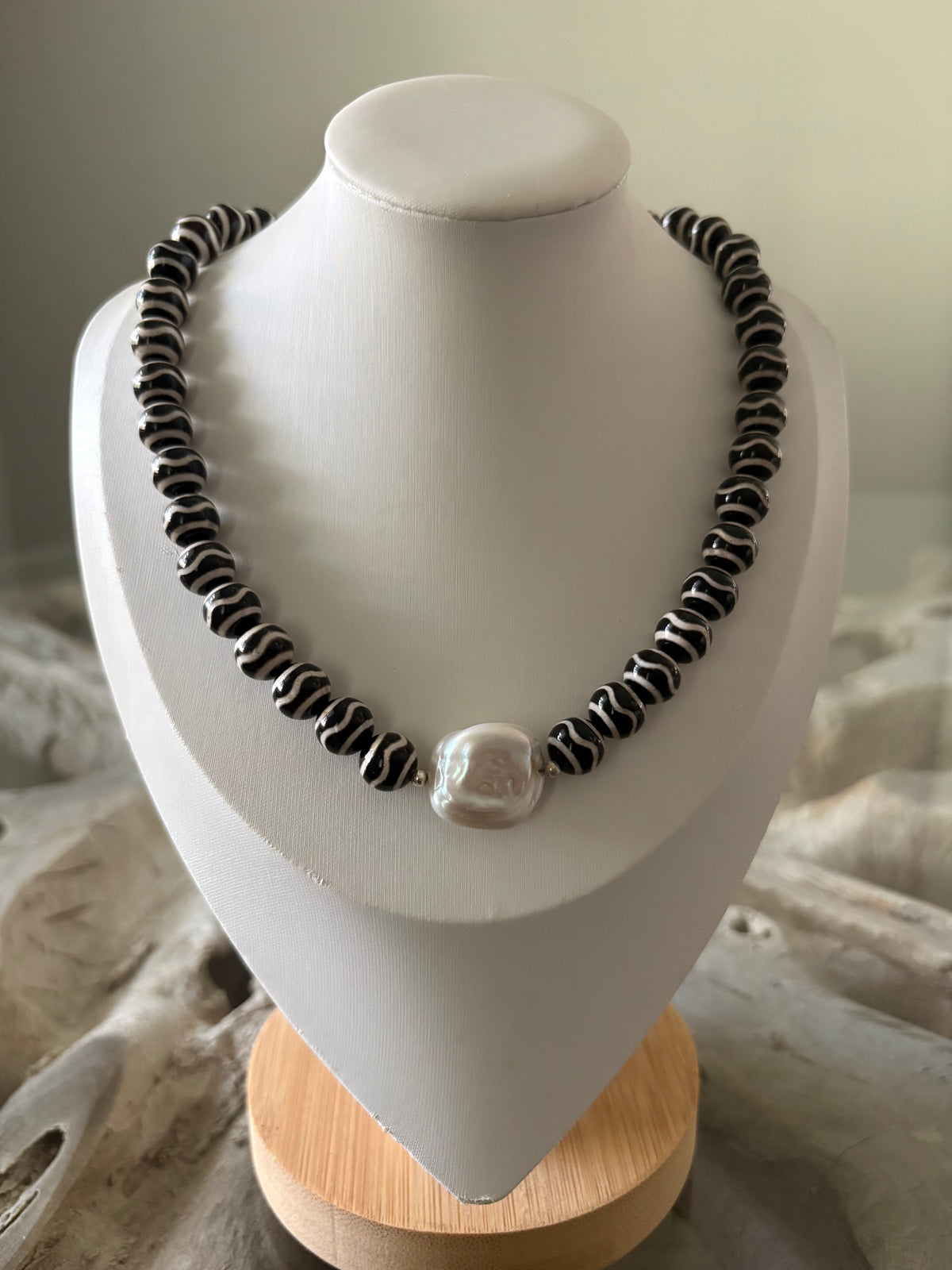 Black and White Tibetan Style Pearl Necklace